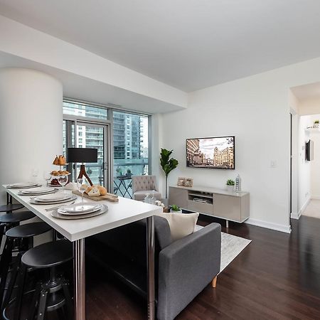 The York Boutique Suites Toronto Eksteriør billede