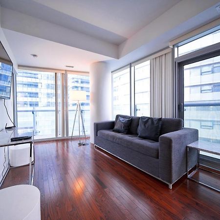 The York Boutique Suites Toronto Eksteriør billede