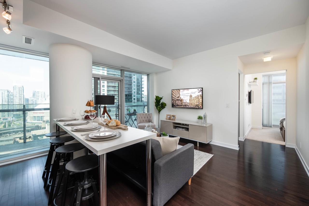 The York Boutique Suites Toronto Eksteriør billede
