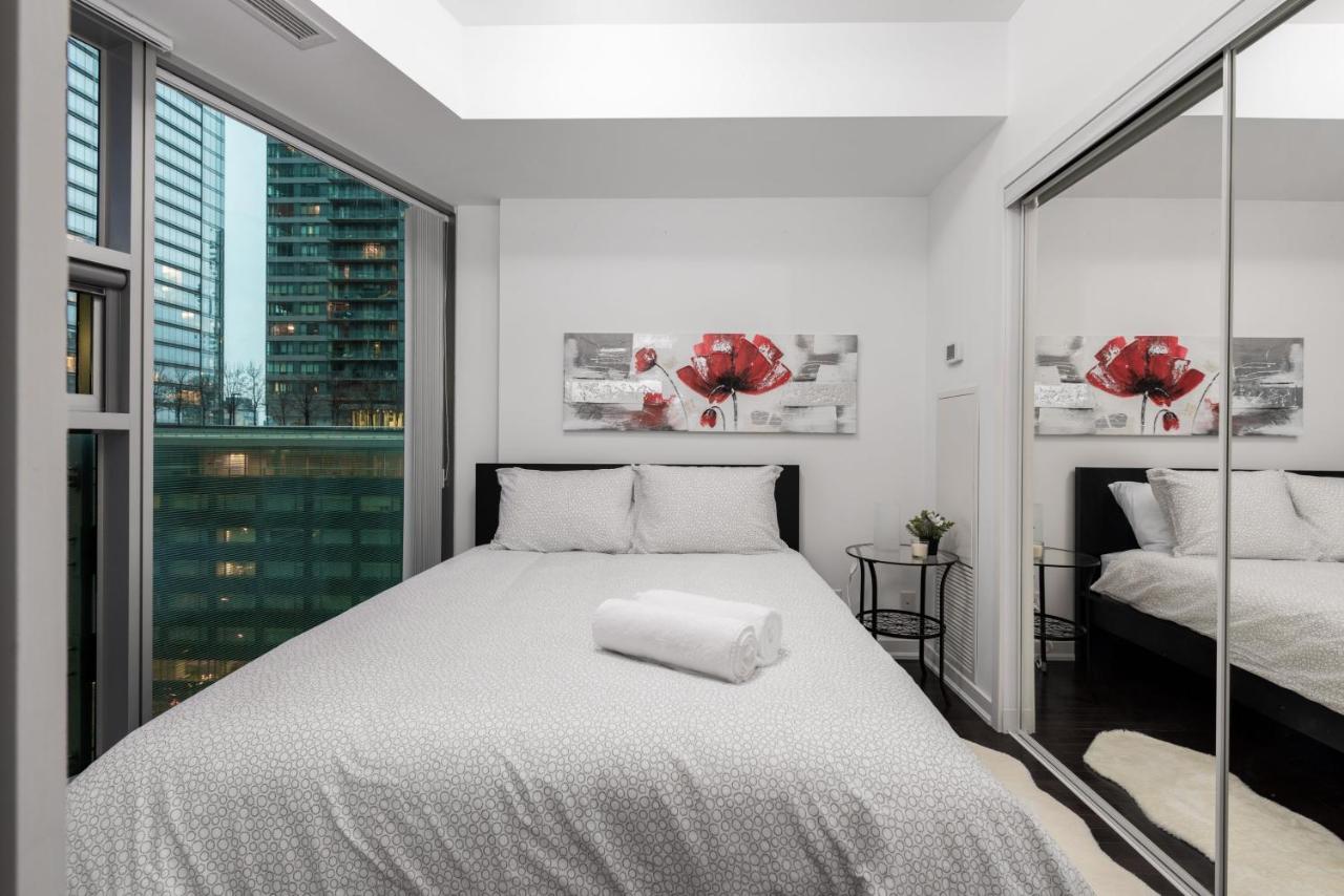The York Boutique Suites Toronto Eksteriør billede