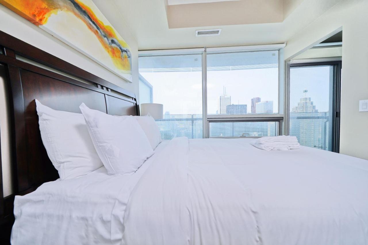 The York Boutique Suites Toronto Eksteriør billede