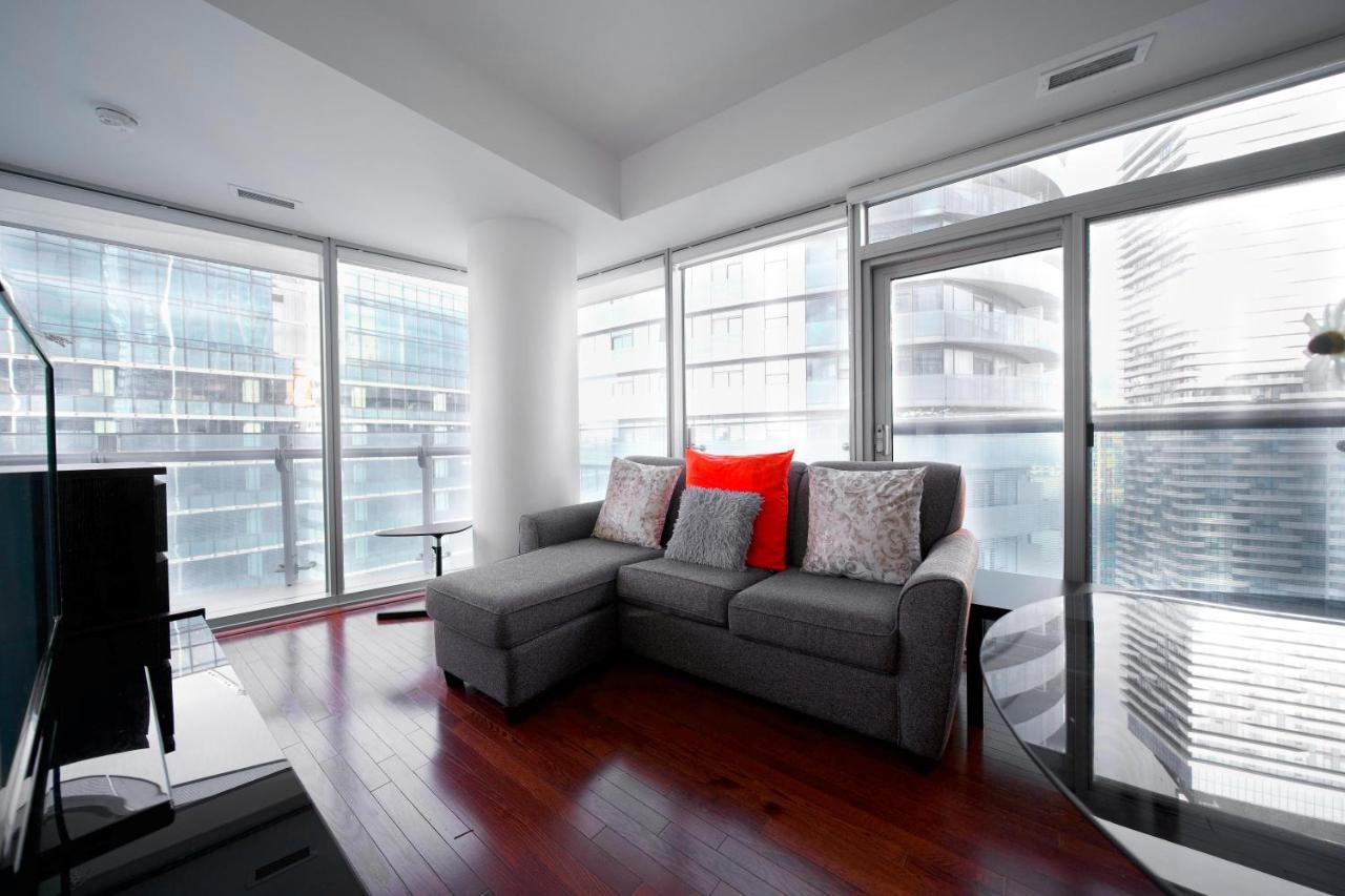 The York Boutique Suites Toronto Eksteriør billede